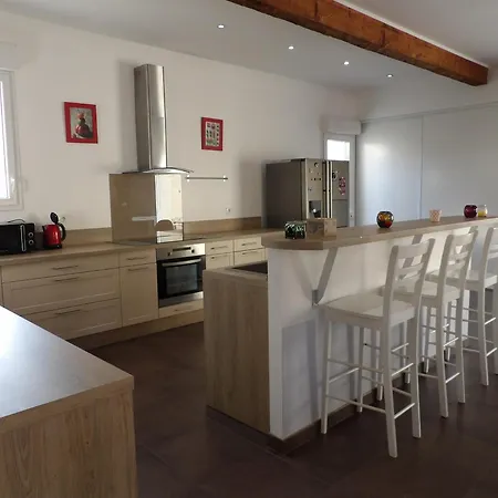 Spacieuse A St Cyprien Pour 15 Villa