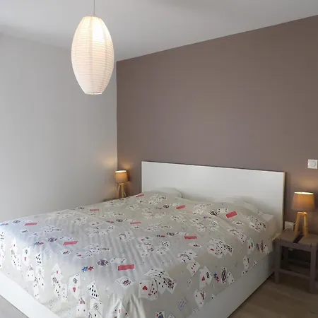 Spacieuse A St Cyprien Pour 15 Villa