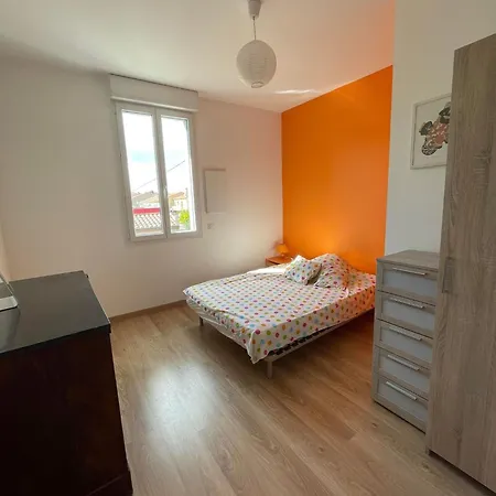 Spacieuse A St Cyprien Pour 15 Villa *