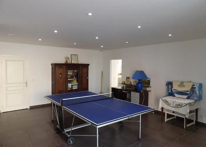 Spacieuse A St Cyprien Pour 15 Villa *