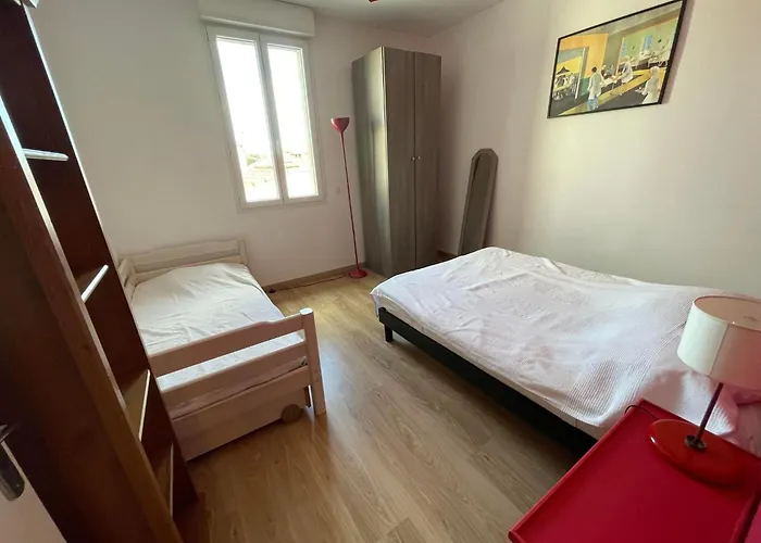 Spacieuse A St Cyprien Pour 15 *