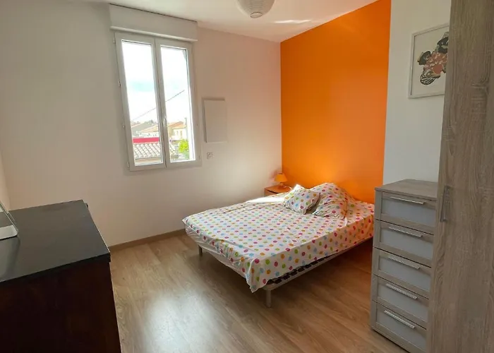 Spacieuse A St Cyprien Pour 15 Villa *